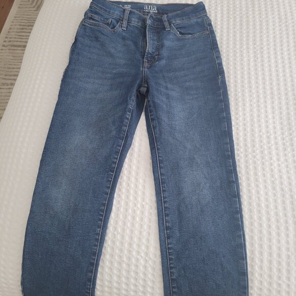 a.n.a. Jeans Size 2 - Picture 1 of 3
